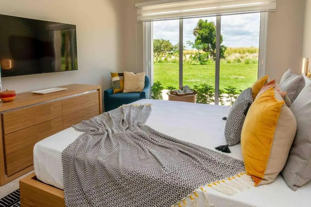 Luxury 2BR Pool & Golf View at Cana Pearl