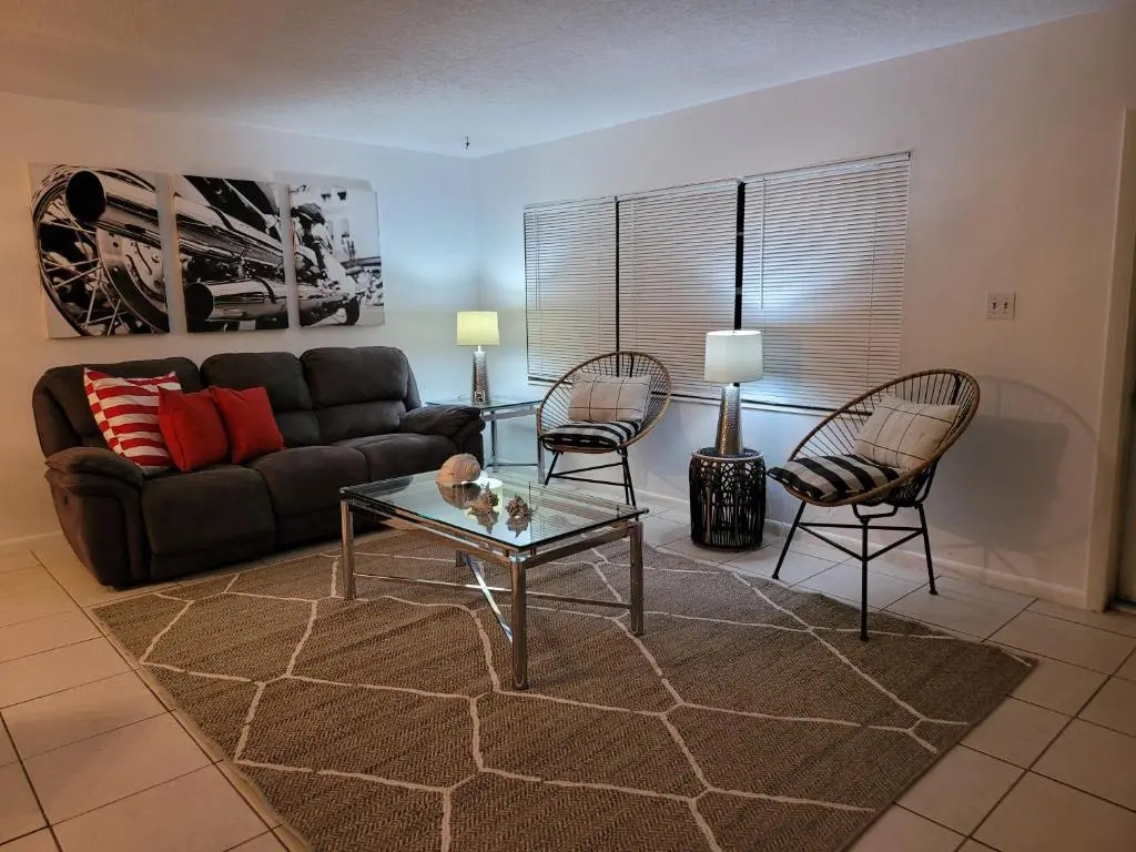 #2 Walking Distance From The Beach