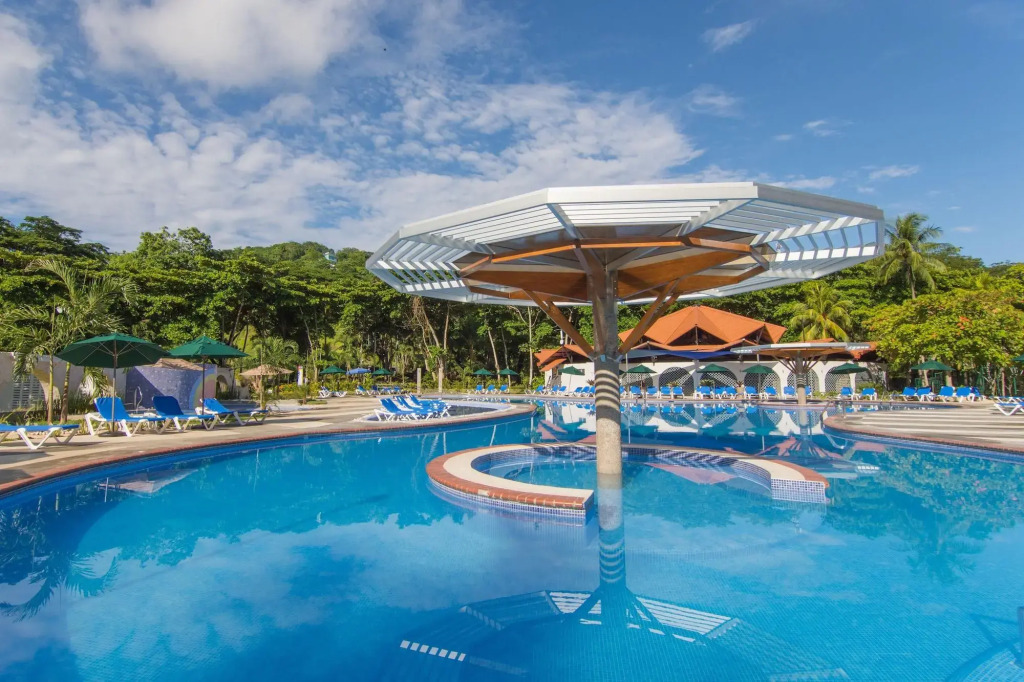 Hotel Punta Leona