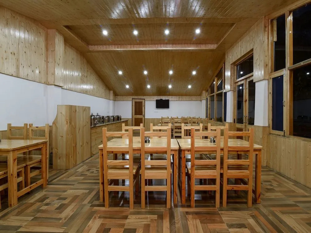 OYO 15699 Hotel Conifer