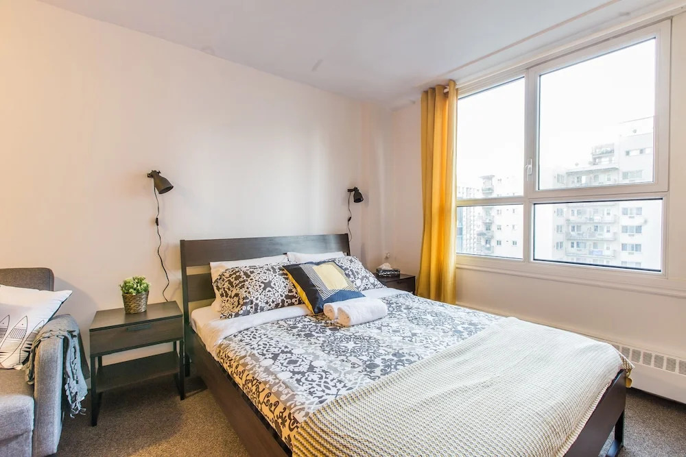 Delightful Dowtown Concordia Residence