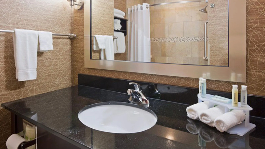 Holiday Inn Express & Suites Rochester – Mayo Clinic Area by IHG