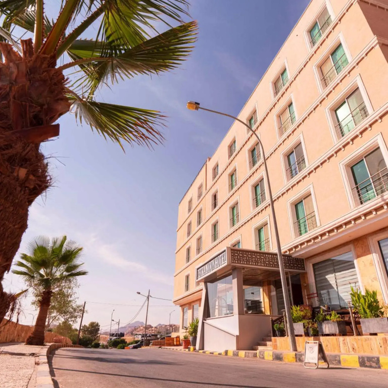 Petra Moon Hotel