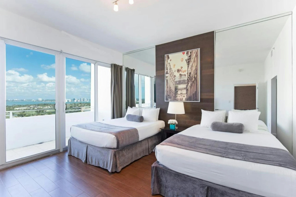 New Point Miami Beach Apartments