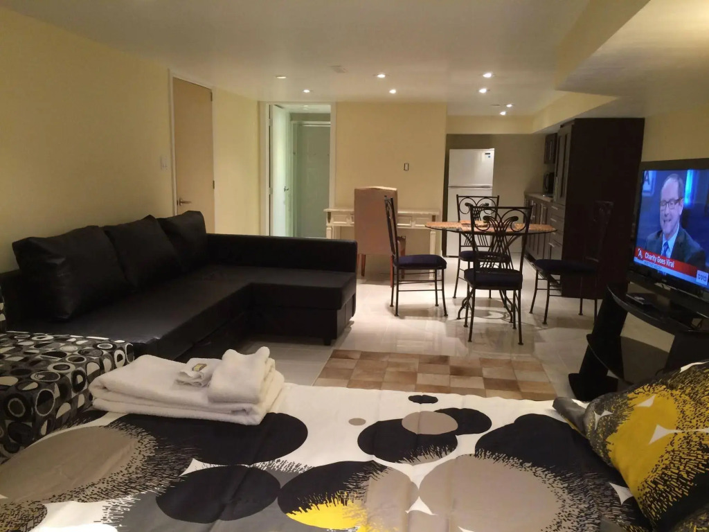 Toronto Garden Inn Bed & Breakfast