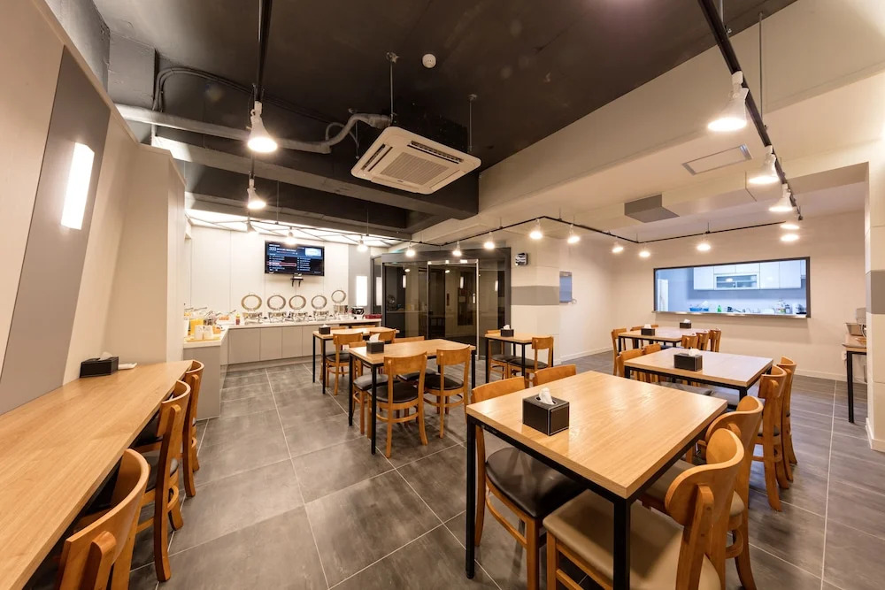 Ballantine Business Hotel