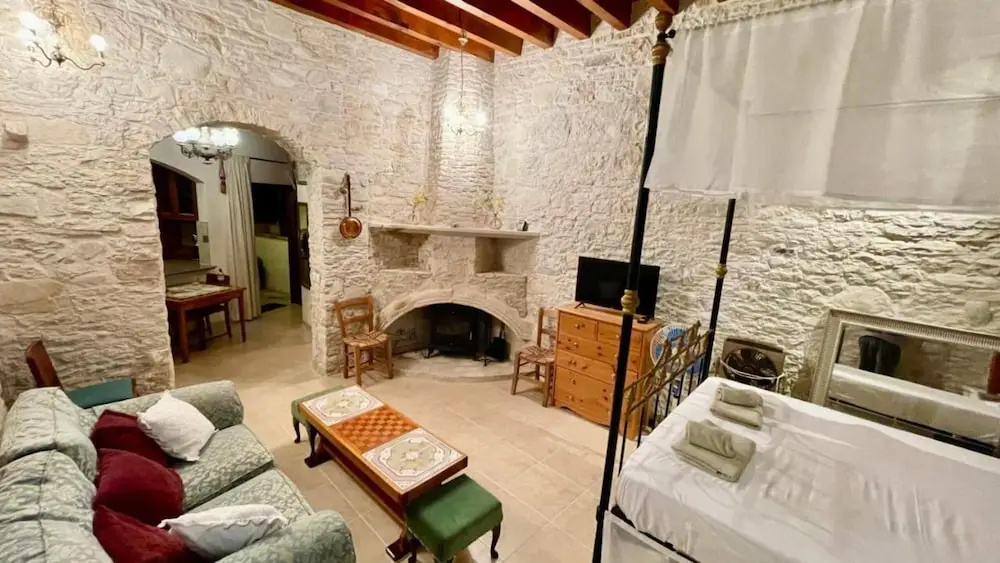 Juliet Suite Studio in Dhoros