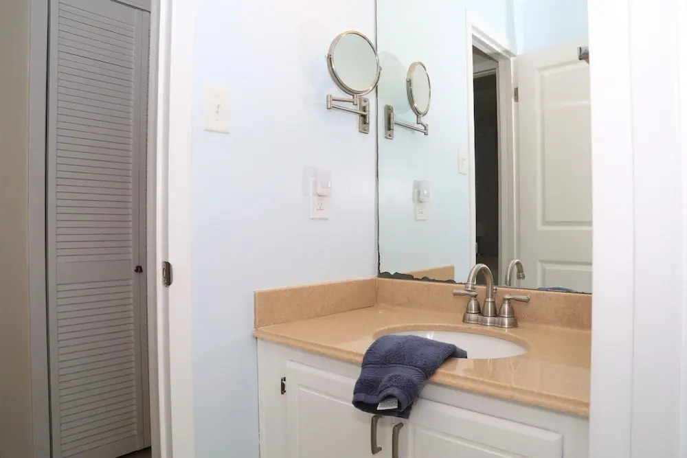 Beachwalk #4 2 Bedrooms 2 Bathrooms Townhouse