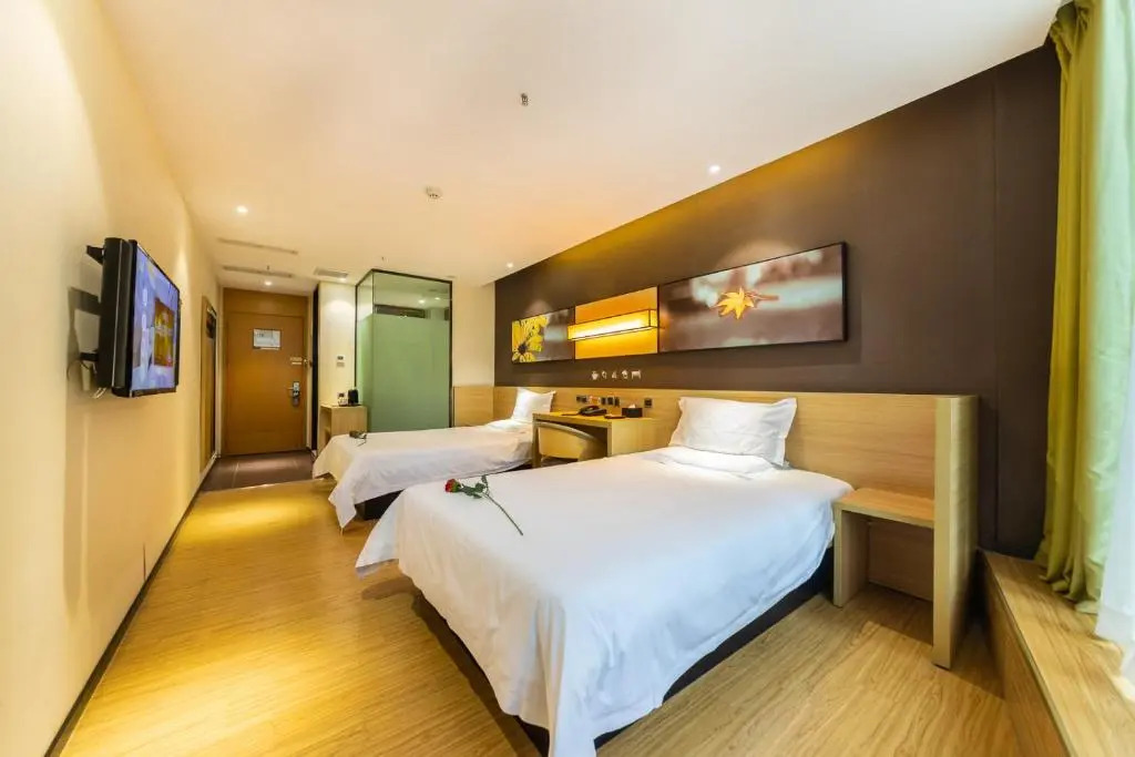 IU Hotel Chongqing Jiefangbei Hongyadong Chaotianmen