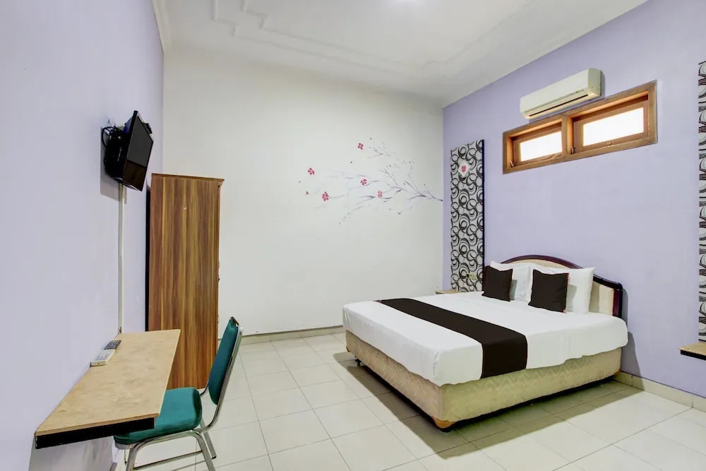 Hotel O Solo near RS JIH Solo formerly Azifa Inn