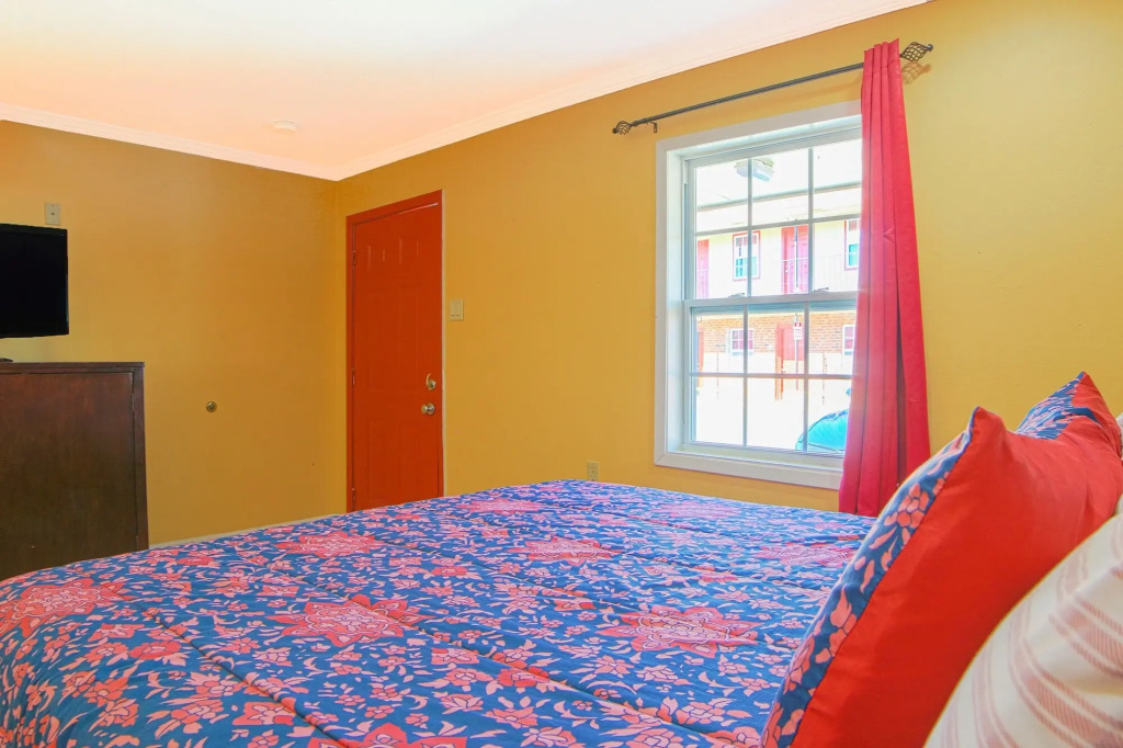 Economy Inn By OYO Lockport near Houma