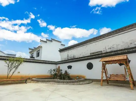Jingxian Taohuatan Shuangtang Inn
