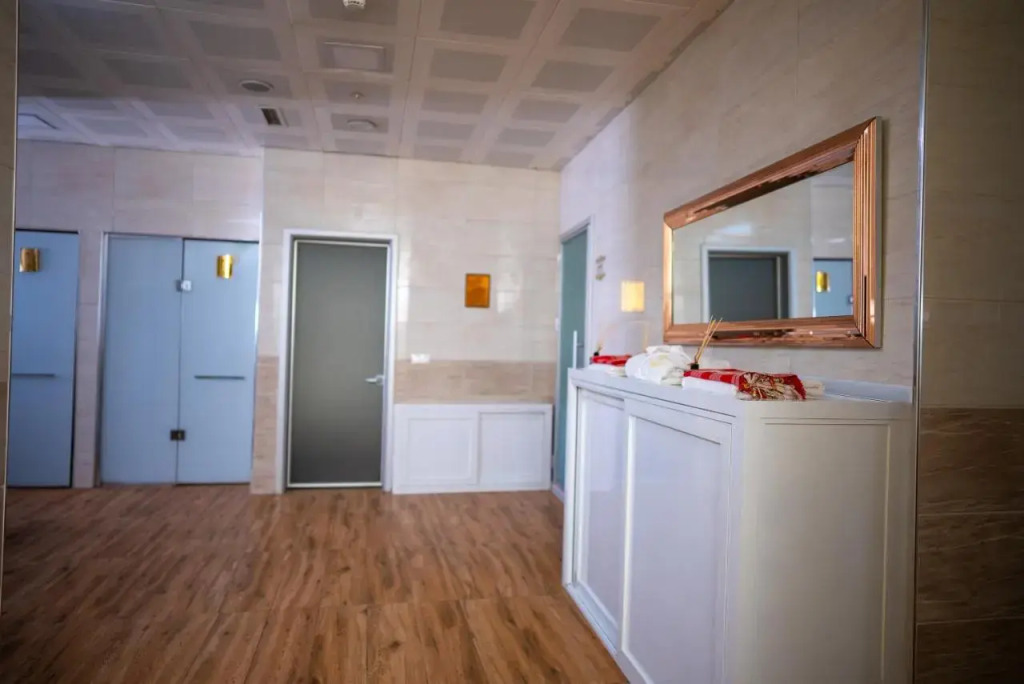 Mari Suites Hotel