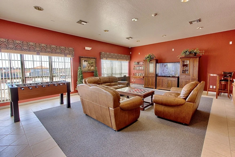 South Facing: Green Views & Gated Facilities