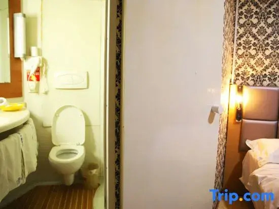 Siping Yixin Express Hotel (Eurasia Shopping Center)