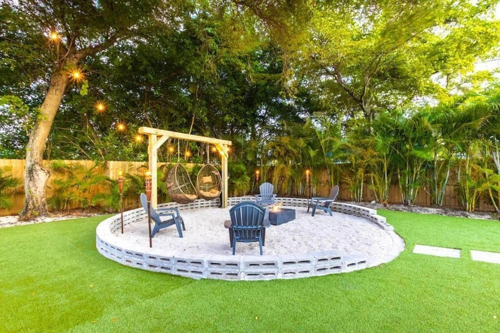 Serenity Villa - Pool - FirePit and Mini Golf