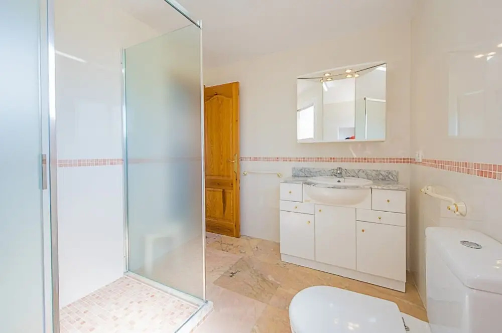 Villa - 3 Bedrooms with Pool and WiFi - 105022