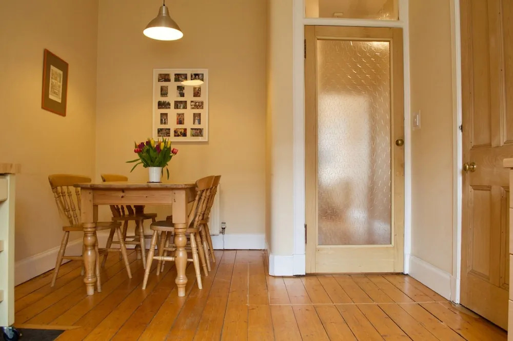 Spacious 1 Bedroom Stockbridge Flat