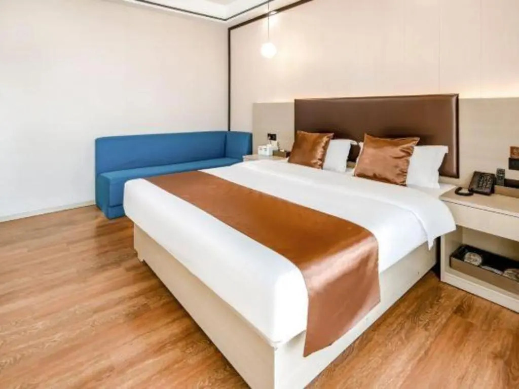 GYA Changzhou Wujin District Hutang New Era Furniture Plaza Hotel