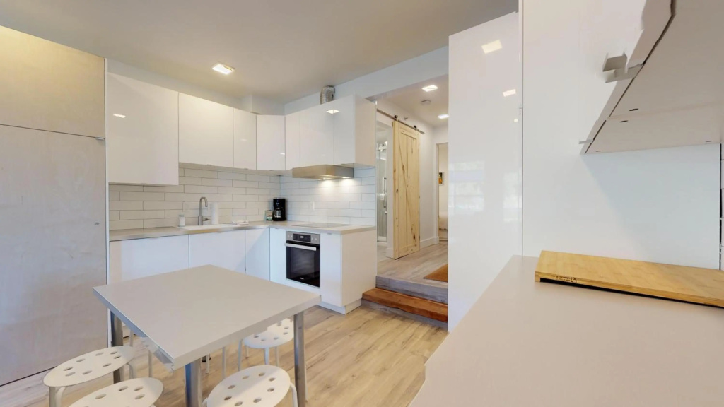 1BR and Sofabed at Whistler on the Lake, Lakefront, Serene Setting, Wood Burning Fireplace