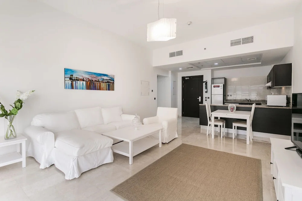 One Perfect Stay 1Br At Al Murad Tower