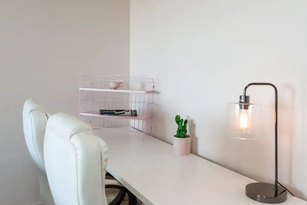 Milsons Point Apartment with Harbour Bridge Views