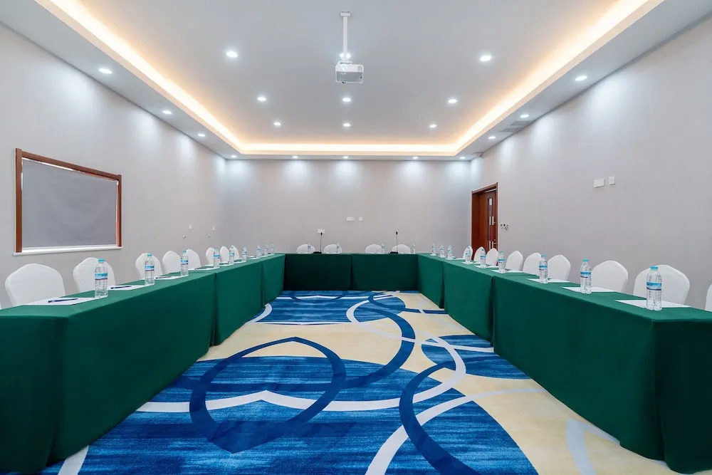 Holiday Inn Express Jinan Jingshi Road