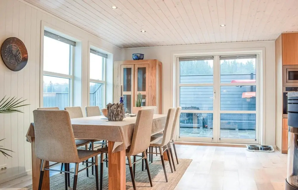 Nice Home in Farsund With 4 Bedrooms and Wifi