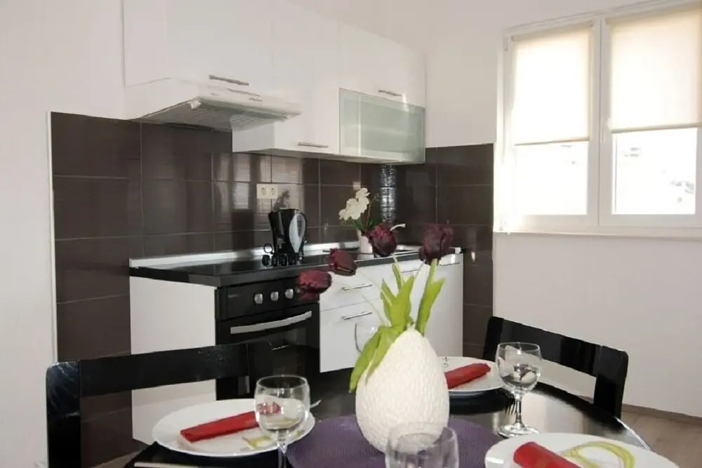 Central - 40m From the Beach - A3
