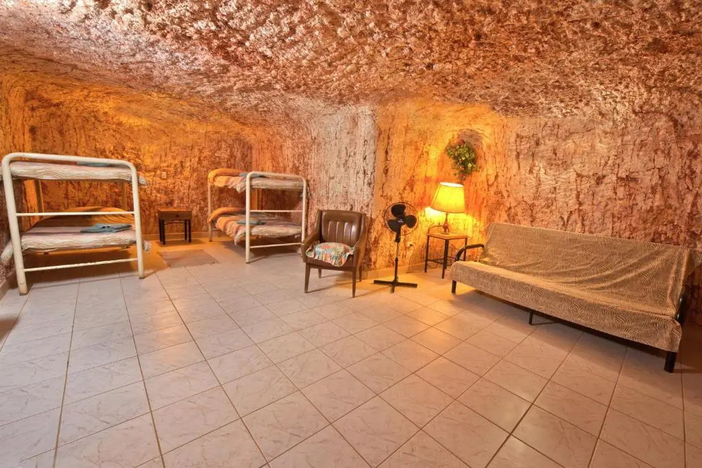 Radeka Downunder Underground Motel