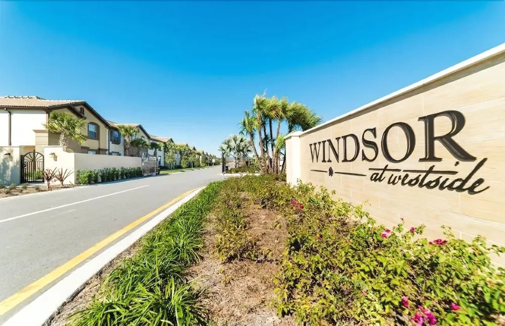 Windsor at Westside-8 Bedrooms House w/pool-3710WW