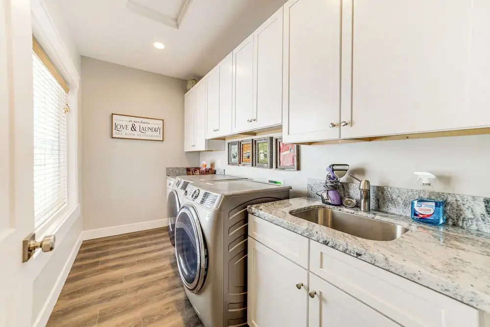 Hike, Fish & Ski! Bright Swan Valley Townhome
