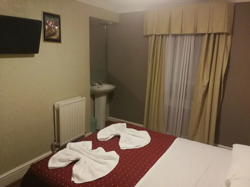 Central Hotel