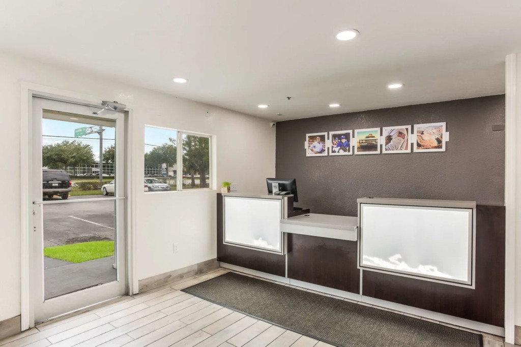 Motel 6-Jacksonville, FL - South