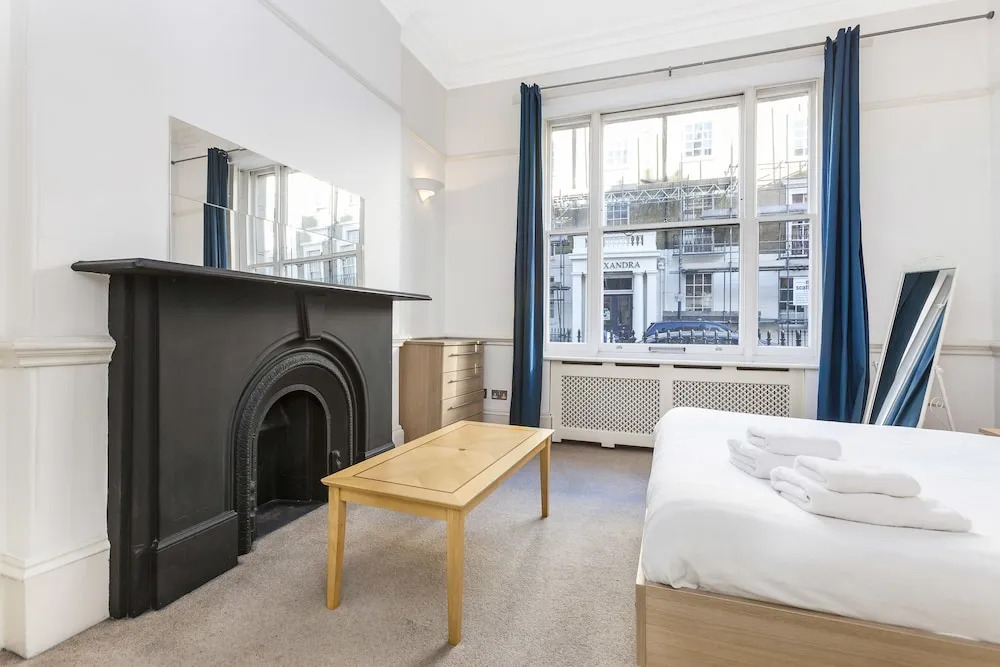 Club Living - Hyde Park & Paddington Apartments
