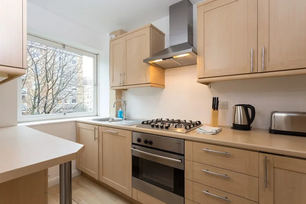 1 Bedroom Apartment in Chelsea Sleeps 3