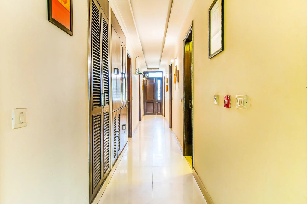 Fabhotel Signature Plaza