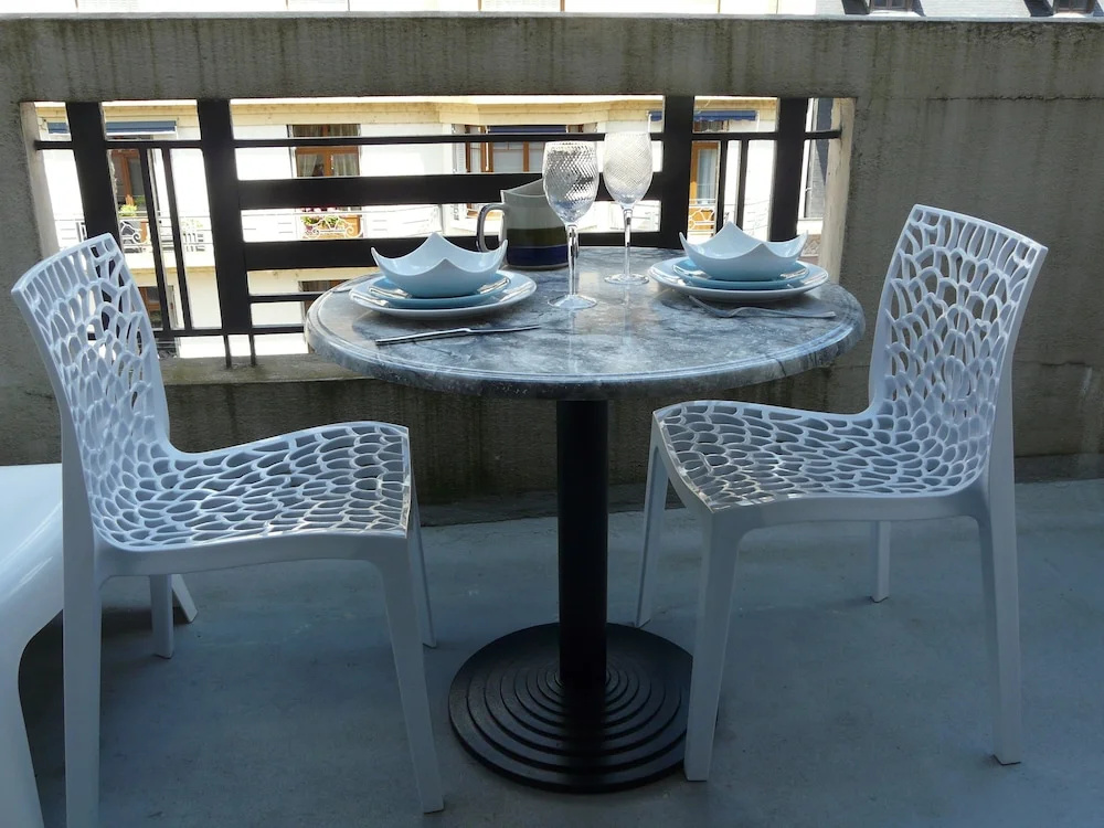 Annecy, Terrace and Comfort by the lake