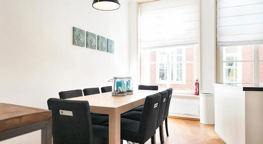 Short Stay Old City Center