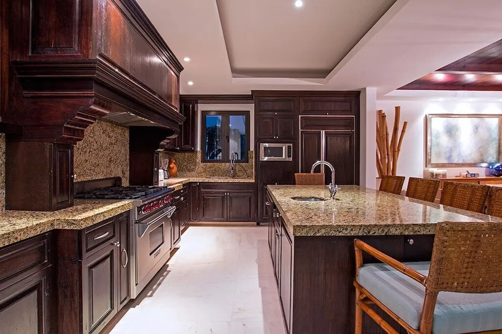 Comfortable 4 Bedroom Condo