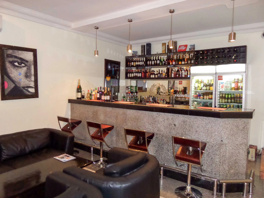 Manyxville Hotel & Suites