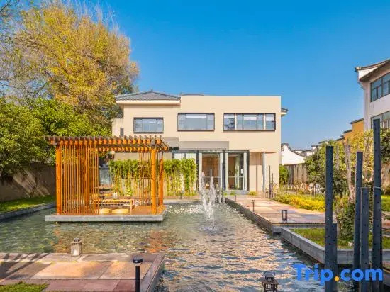 Floral Hotel·Wuzhen Mushe Shiguang Hot Spring hotel