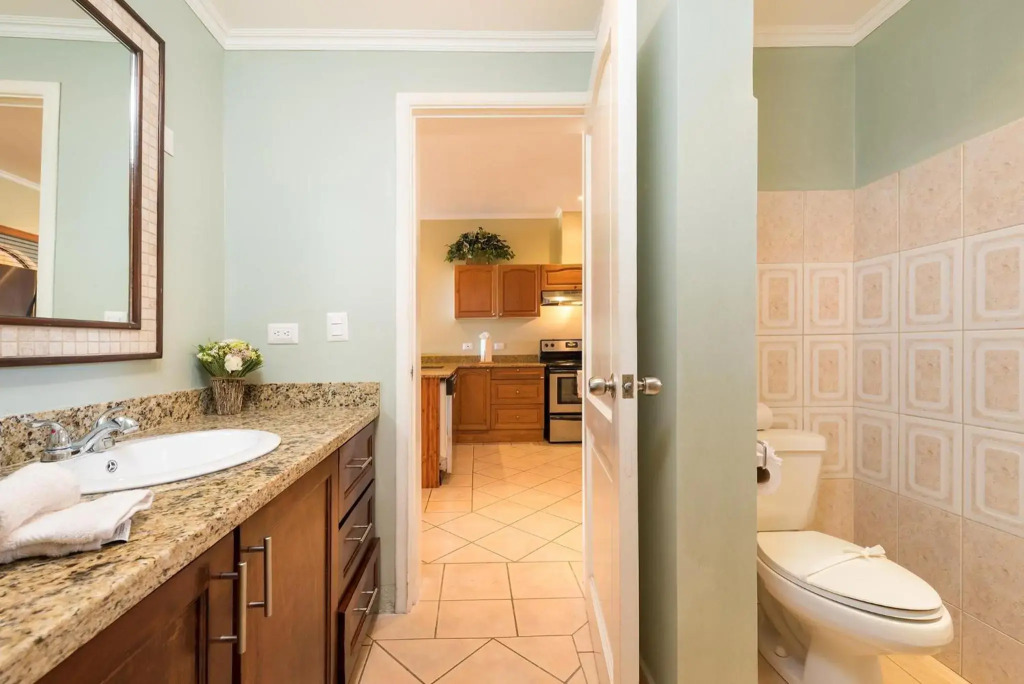 Sunrise 23- 2 Bedroom Ocean View Condo