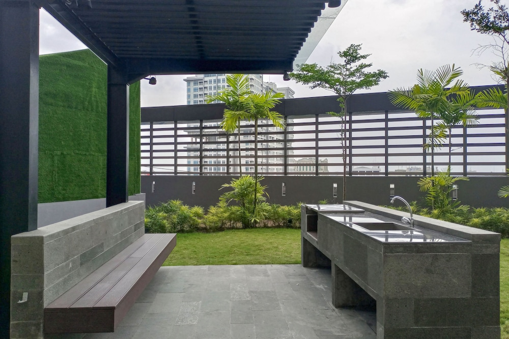 Minimalist And Comfort Studio Podomoro City Deli Medan Apartment