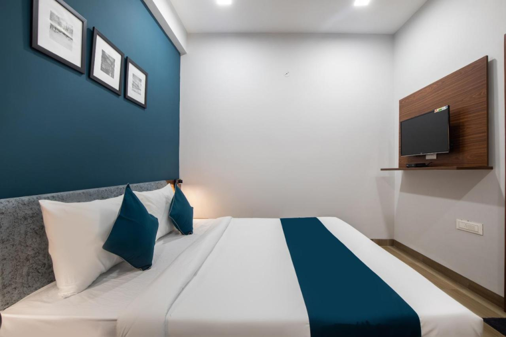 Hotel Ballfin Indore