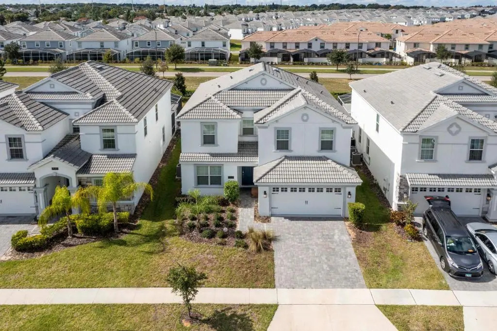 Luxurious Single Family Home w Pool Close to Disney 1568M