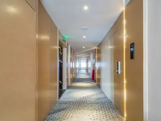 Lavande Hotels· Guiyang Huaxi Tongshijie