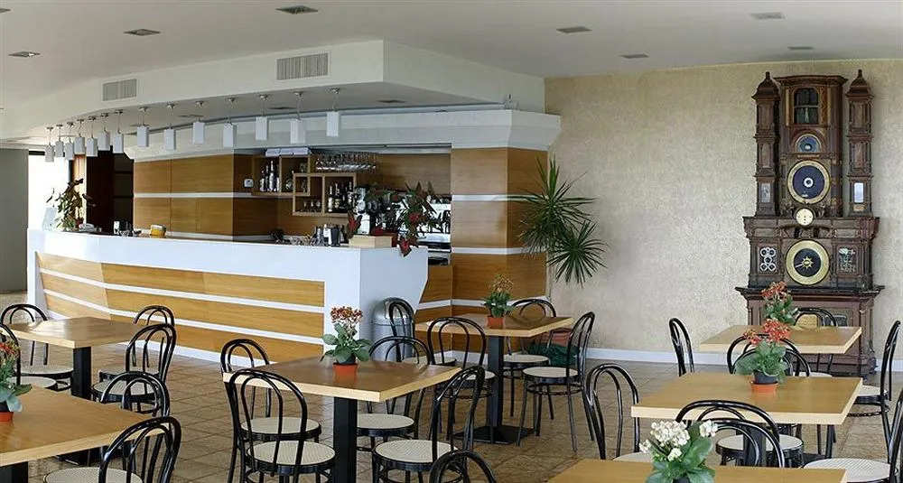 Emmaus Hotel