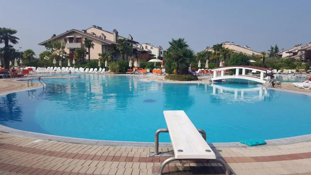 Appartamento Michele tre piscine caraibiche Desenzano del Garda