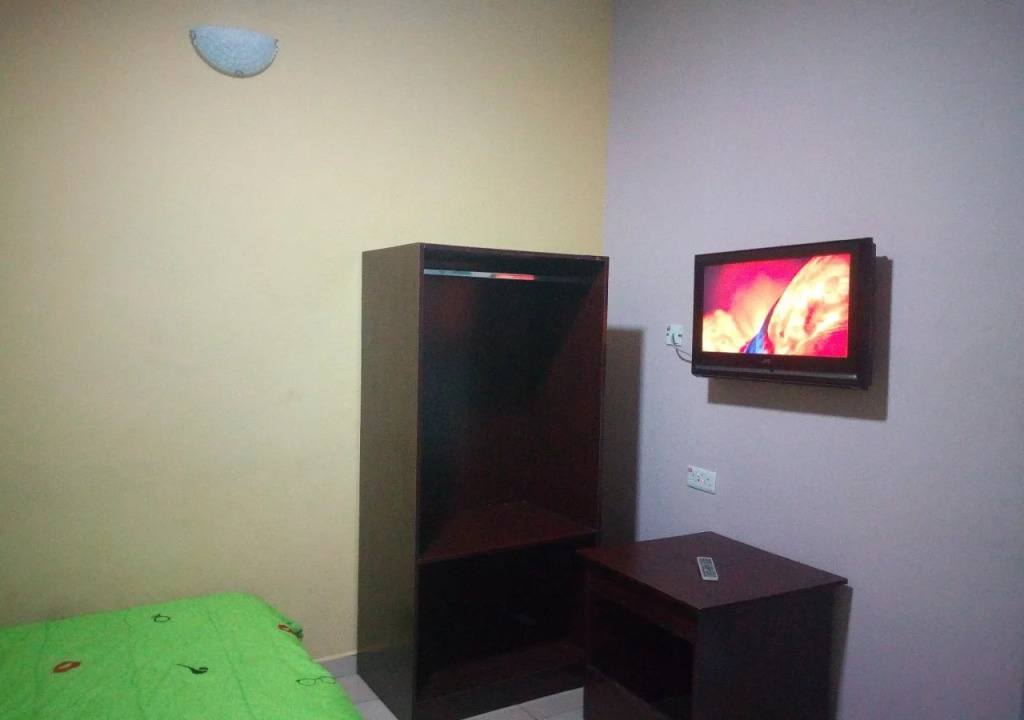 No 19 Hotel and Lounge